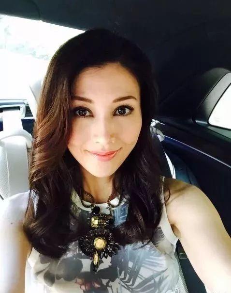 在线人妻国产自拍三级,人妻自拍三级内容背后的社会现象