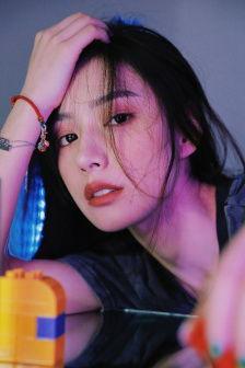 国产女主播nini在线,魅力四溢，网络直播界的璀璨新星